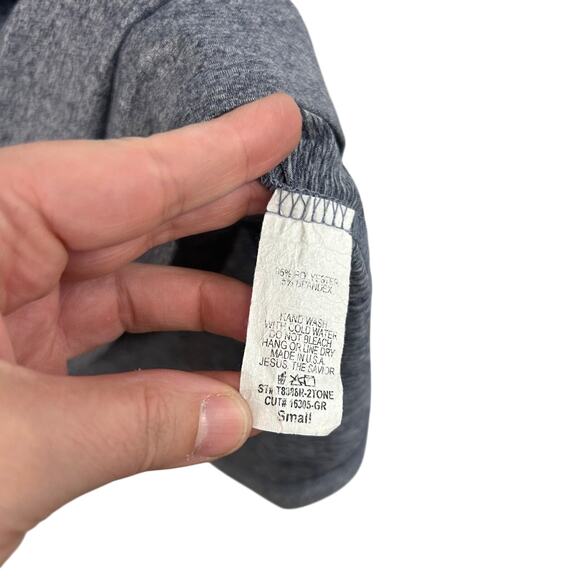 REB. in J. 220 Gray Soft Knit Flutter Sleeve Top S Crochet Trim‎ Boho Minimalist - Picture 4 of 5